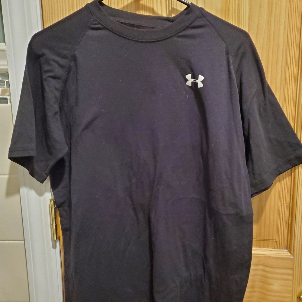 Under Armour t shirt